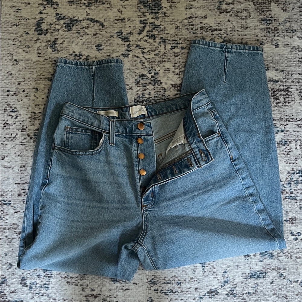 Universal Thread High Rise Blue Jeans - Picture 5 of 5